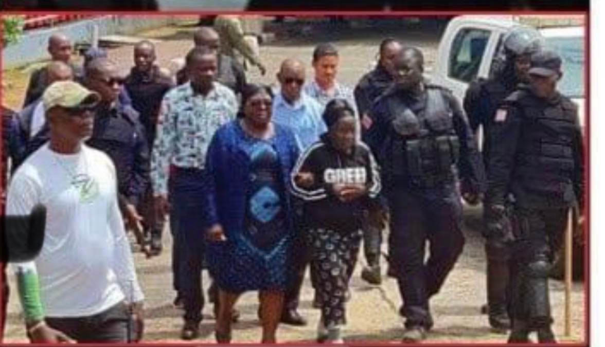 Former Chief Justice Scott, Others Spending 1st Night At Central Prison…