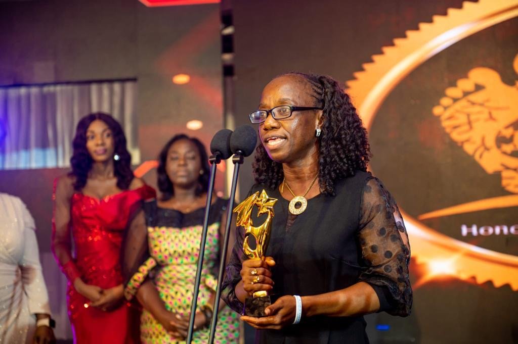 Daintown Pay-Bayee Picks Up PAPA Leadership Award In Ghana