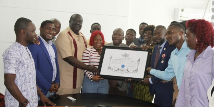 Amb. Rogers Presents National Awards To The Ministry Of Youth And Sports