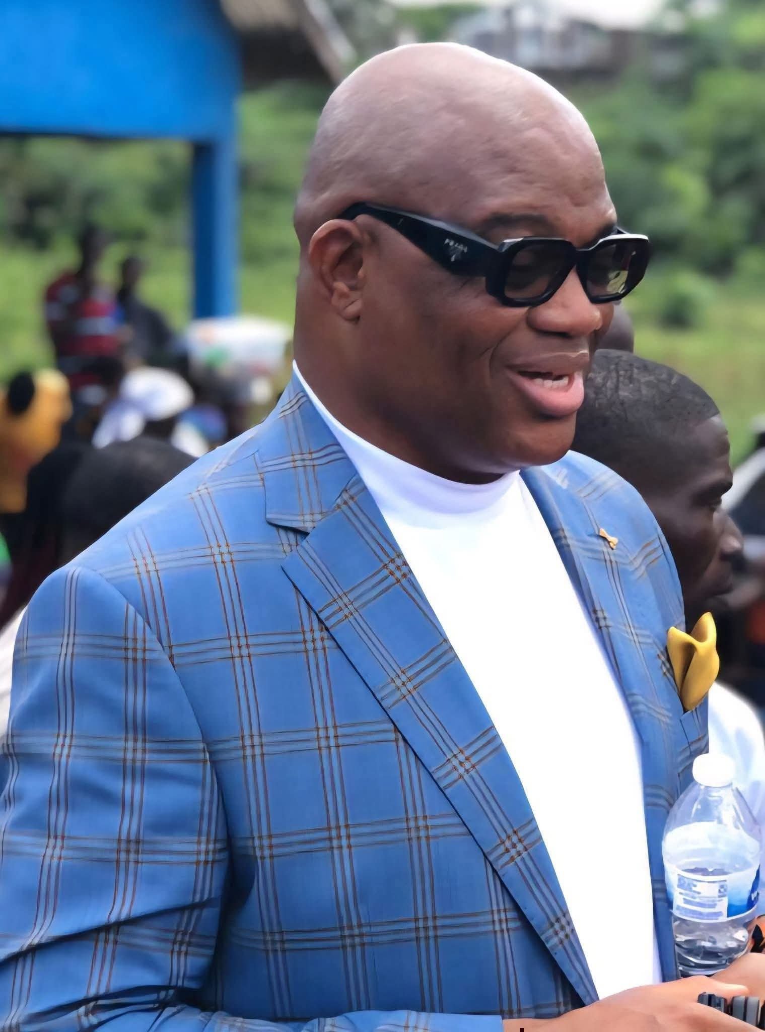 Green Revolution of Liberia lauds opposition leader Simeon Freeman for people‑centered school‑bus initiative